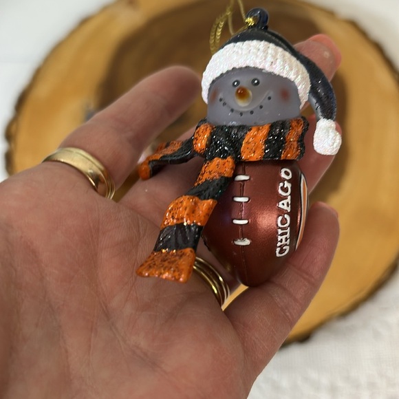 Chicago Bears NFL and Cubs MLB Bear Ornaments - Picture 4 of 7